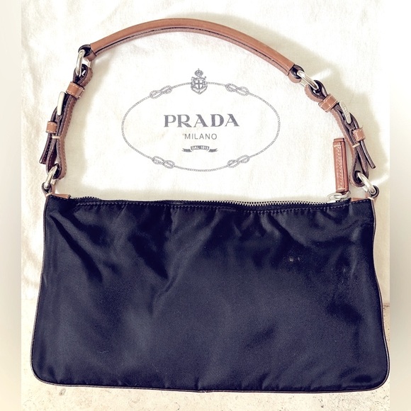 Vintage Prada Navy nylon shoulder bag with tan leather buckle strap - Picture 2 of 15